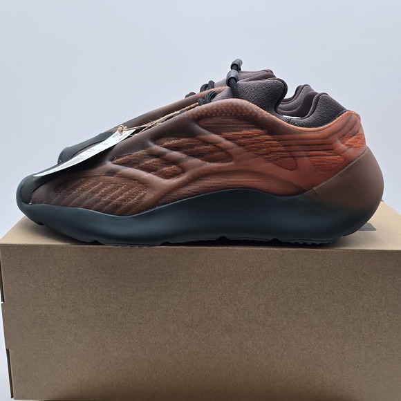 Adidas Yeezy 700 V3 Shoes Mens Size 10 Copper Fade Low Top Sneaker GY4109 main image 8